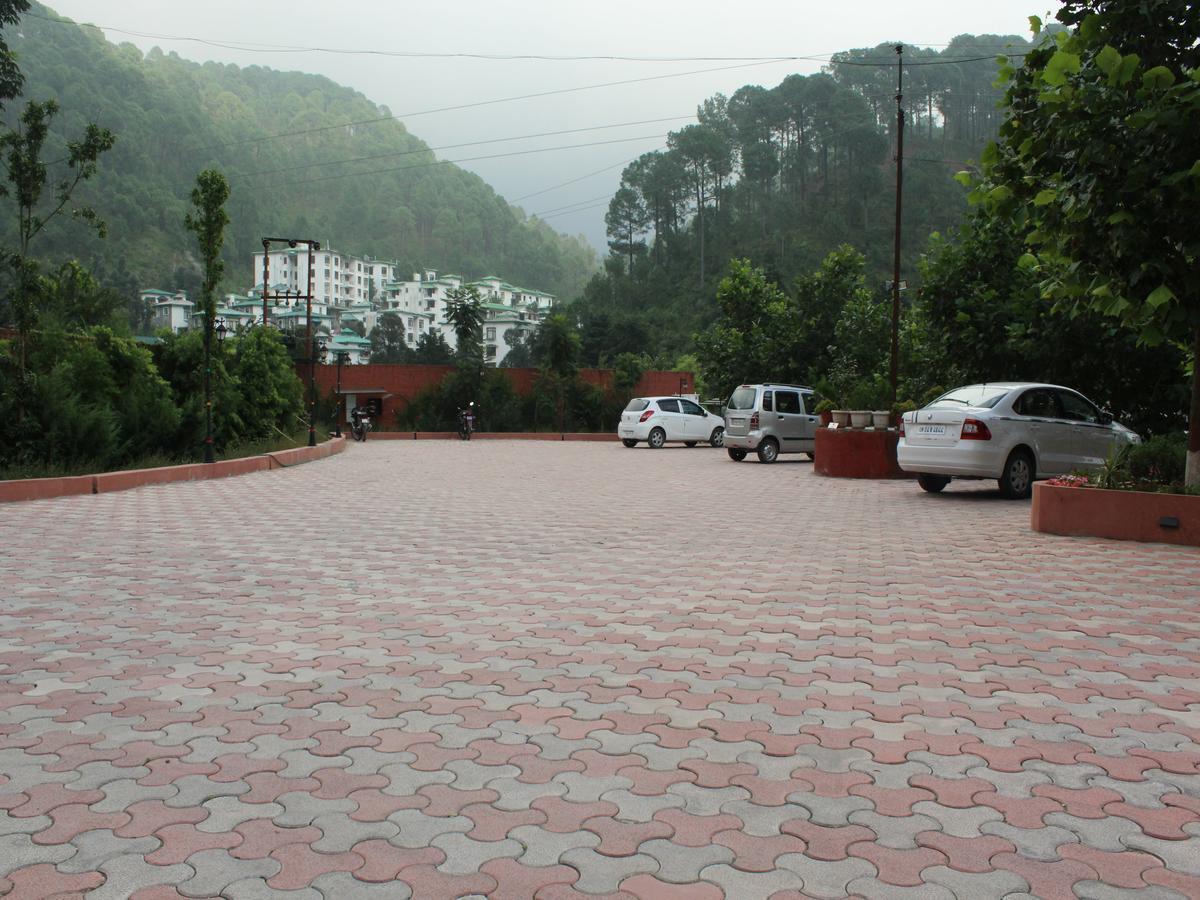 Oyo 2531 Hotel Una Comfort Misty Oak Nainital Extérieur photo